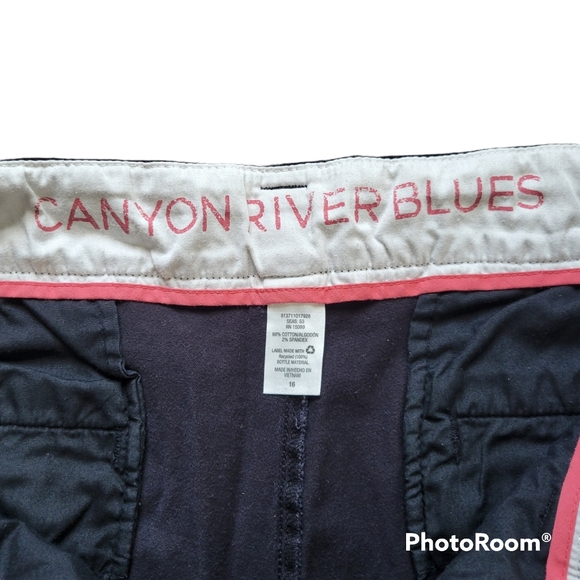 Canyon River Blues Shorts - Picture 4 of 6